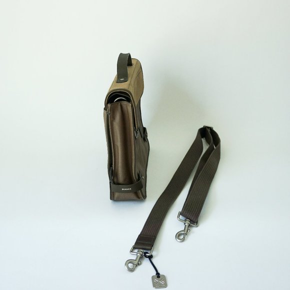 NWOT Skagen water resistant canvas messenger bag / briefcase - Picture 8 of 11